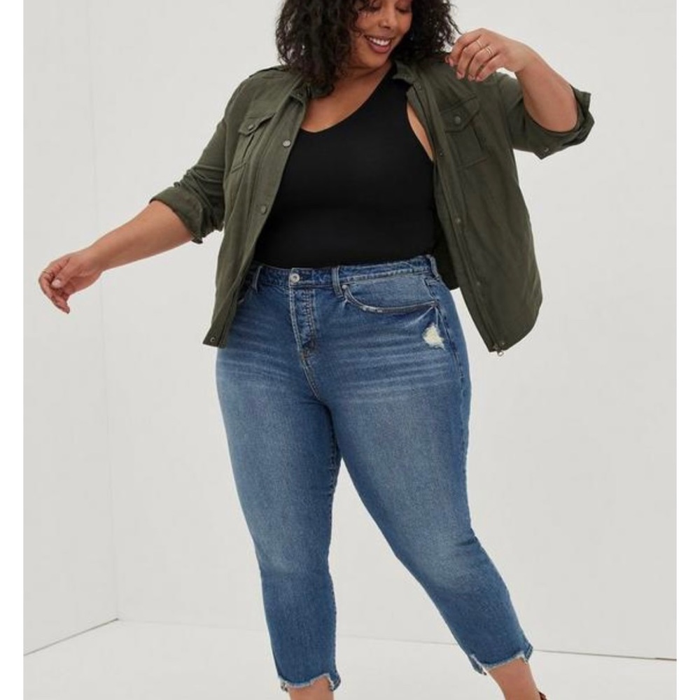 TORRID High Rise Mom Straight Vintage NEW Blue Jeans 22S
